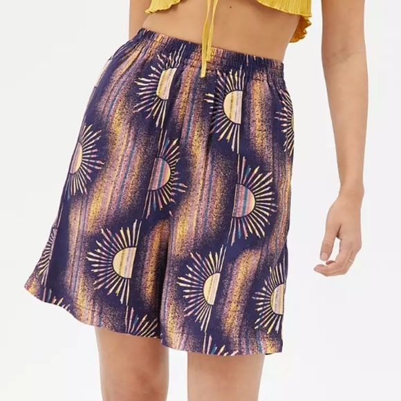 UO Ally High-Waisted Short - Picture 1 of 15